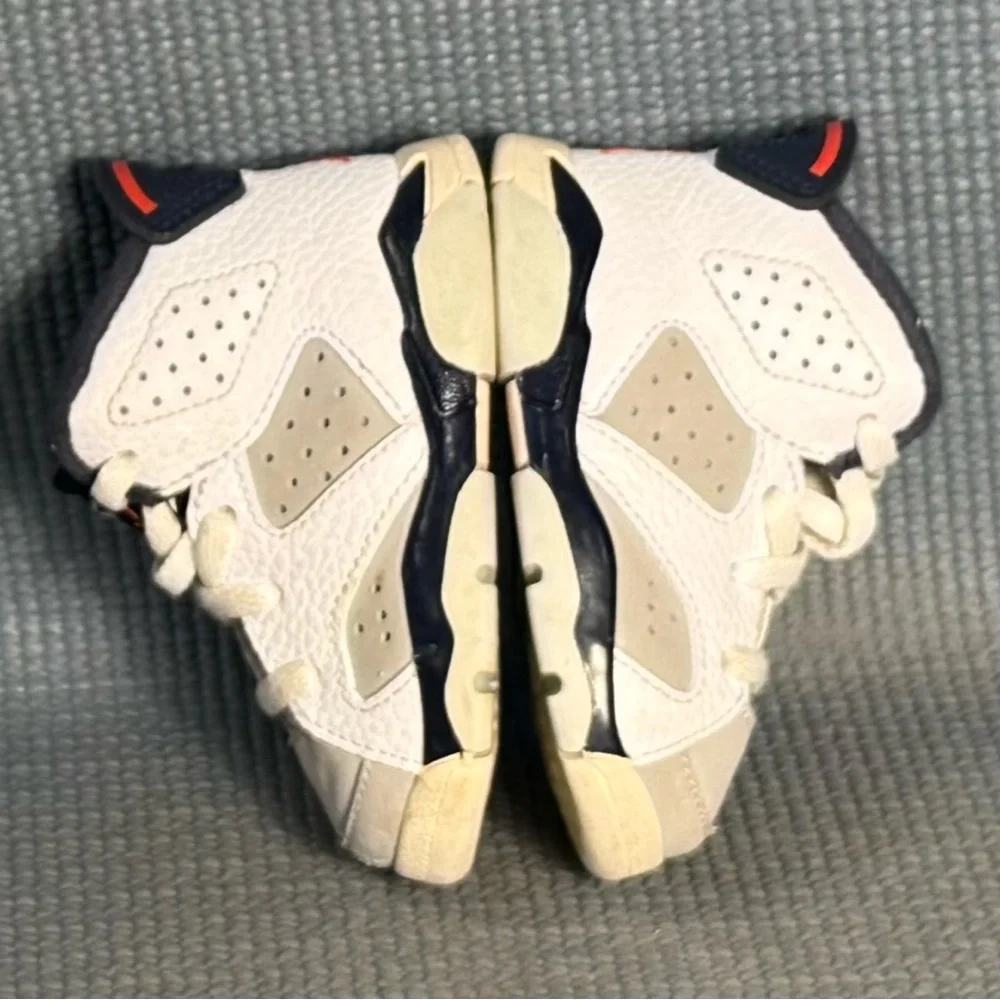 Nike Air Jordan Retro 6‎ Tinker White Infrared Shoes 384667-104 Toddler Size 4C